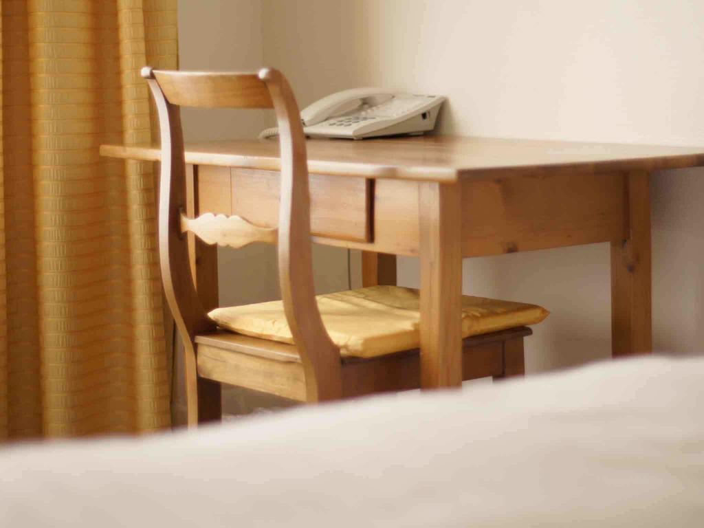 Hotel Vadian Garni Санкт Гален Стая снимка